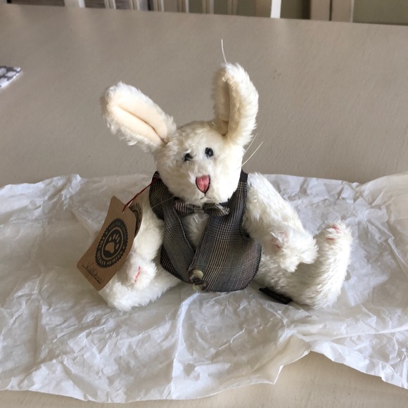 Boyd’s bear - Picture 1 of 3